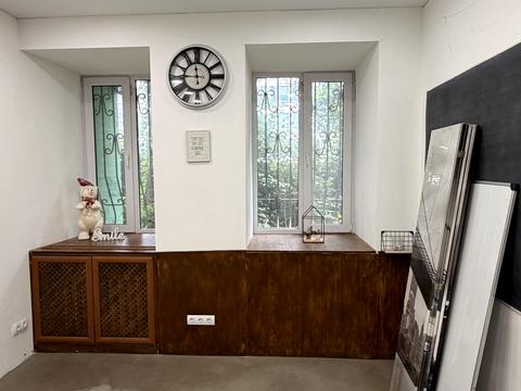 комерційна за адресою Шота Руставелі вул., 27-Б