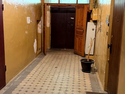 комерційна за адресою Шота Руставелі вул., 27-Б
