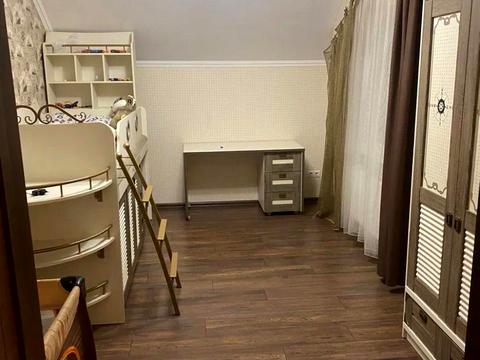 будинок за адресою Вишнева вул.