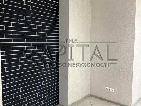 комерційна за адресою Боголюбова вул., 24