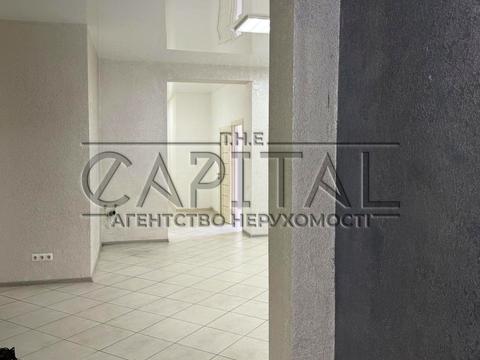 комерційна за адресою Боголюбова вул., 24