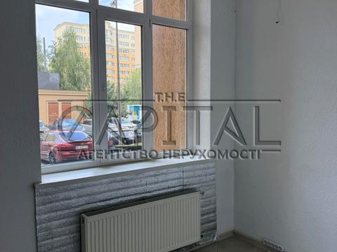 комерційна за адресою Боголюбова вул., 24