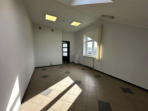 комерційна за адресою Богдана Хмельницького  вул., 200