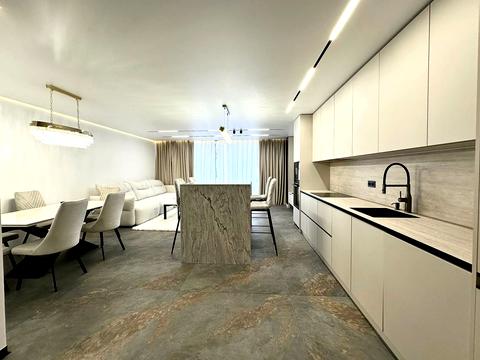 квартира за адресою Романа Левицького вул., 4