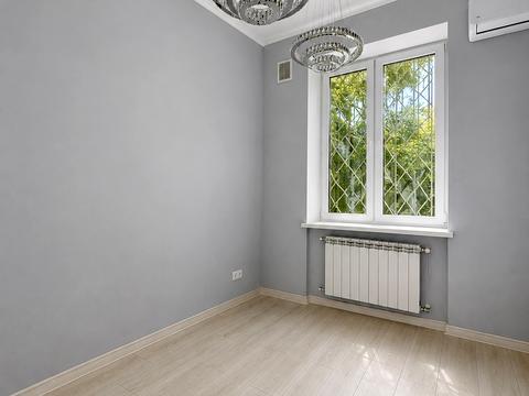 комерційна за адресою Лютеранська вул., 17