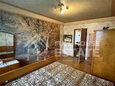 квартира за адресою Ореста Левицького вул. (Академіка Курчатова), 8
