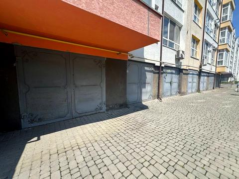 паркоместо по адресу Василия Стуса ул., 32