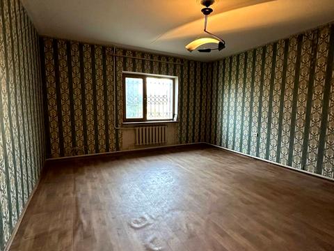 комерційна за адресою Василя Симоненка вул., 1