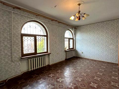 комерційна за адресою Василя Симоненка вул., 1