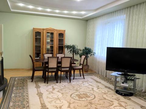 будинок за адресою Михайла Павлика вул., 12