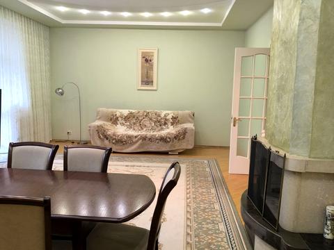 будинок за адресою Михайла Павлика вул., 12