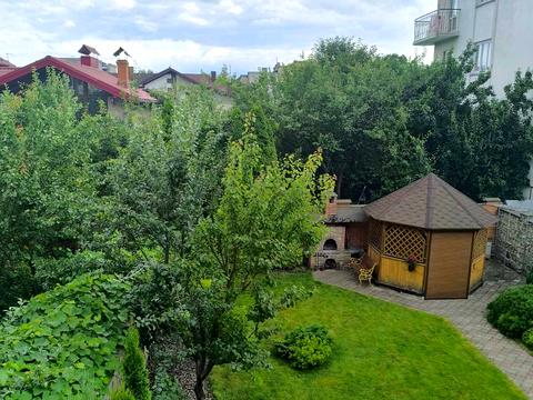 будинок за адресою Михайла Павлика вул., 12