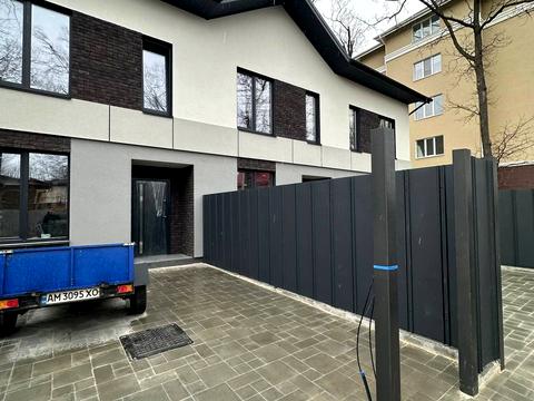 будинок за адресою Олени Теліги вул. (Лермонтова)
