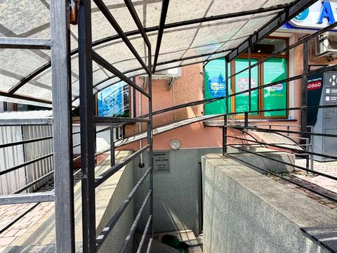 коммерческая по адресу Евгения Коновальца ул., 146г