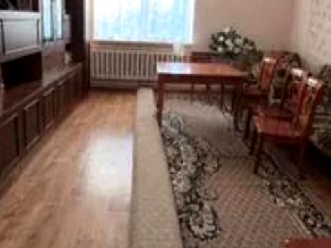 будинок за адресою Бориса Джонсона вул.