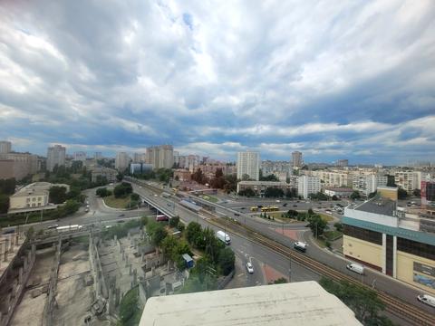 коммерческая по адресу Борщаговская ул., 145