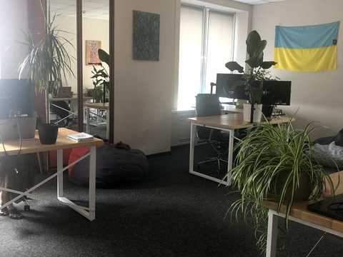 комерційна за адресою Болсуновська вул. (Сергія Струтинського), 8