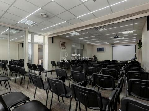 комерційна за адресою Дніпровська набережна вул., 26