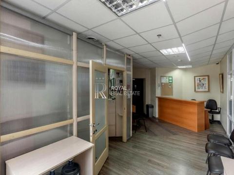 комерційна за адресою Дніпровська набережна вул., 26