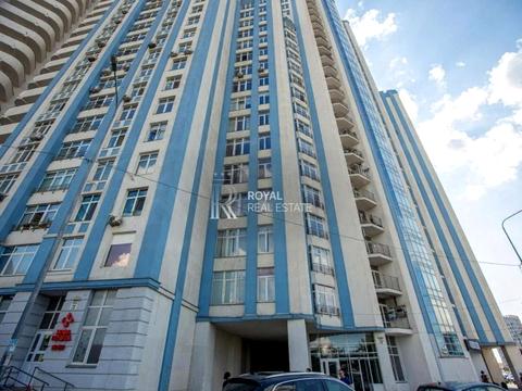 комерційна за адресою Дніпровська набережна вул., 26