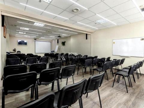комерційна за адресою Дніпровська набережна вул., 26