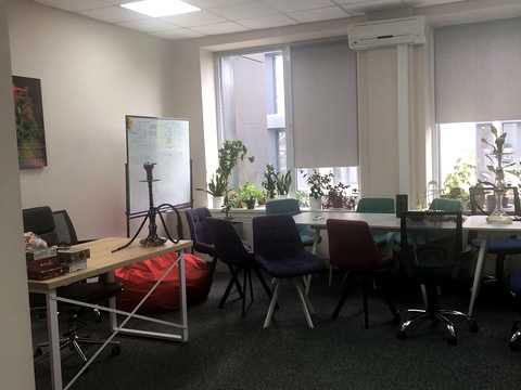 комерційна за адресою Болсуновська вул. (Сергія Струтинського), 8