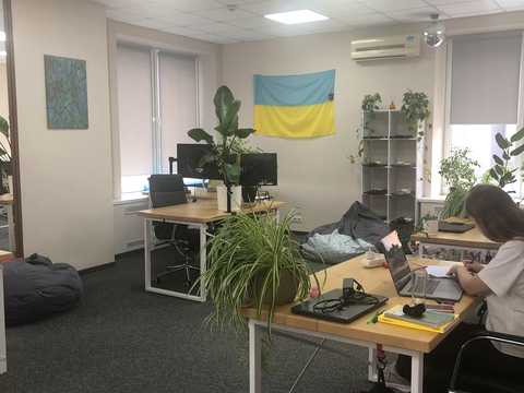 комерційна за адресою Болсуновська вул. (Сергія Струтинського), 8