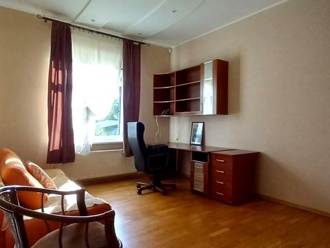 дом по адресу Леся Курбаса ул. (Петрашевского), 14