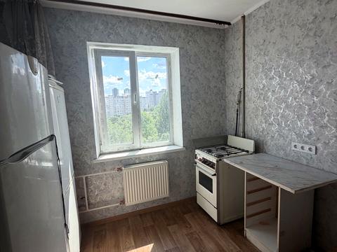 квартира за адресою Каштанова вул., 14