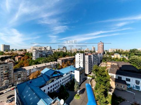 комерційна за адресою Кловський узвіз, 7a