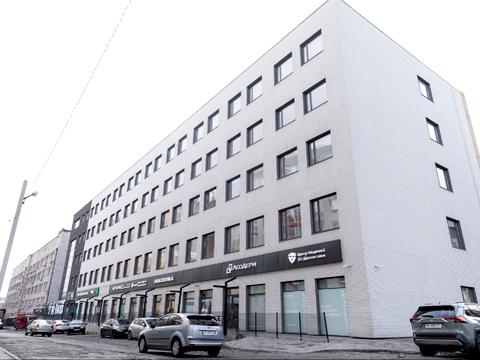 комерційна за адресою Залізнична вул., 7А