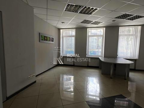 комерційна за адресою Кудрявський узвіз, 7