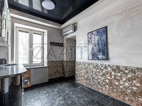 комерційна за адресою Івана Мазепи вул. (Січневого Повстання), 3