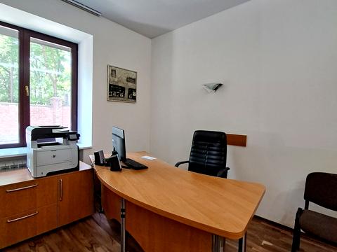 комерційна за адресою Гетьмана Сагайдачного бульв. (Лідерсівський), 9А