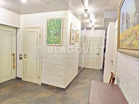 квартира за адресою Степана Руданського вул., 4-6