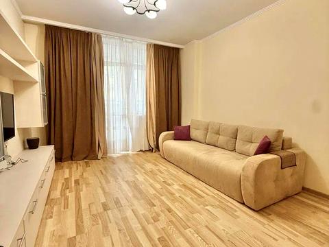 квартира по адресу Сім'ї Кульженків ул. (Петра Дегтяренка), 35