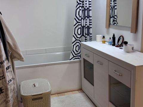 комерційна за адресою Соборна, 42