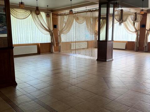 комерційна за адресою Минайська вул., 44