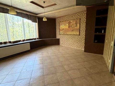 комерційна за адресою Минайська вул., 44