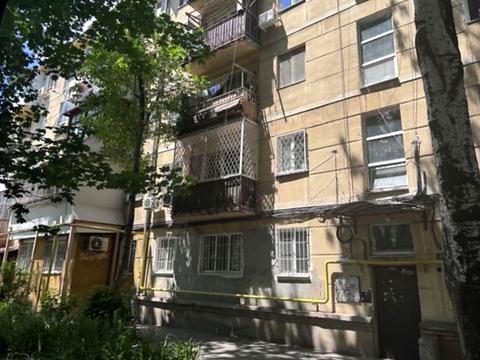 квартира за адресою Довженка вул., 3
