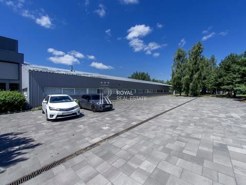 комерційна за адресою Квіткова вул., 7