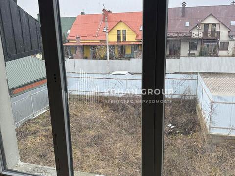 комерційна за адресою Садибна вул., 1