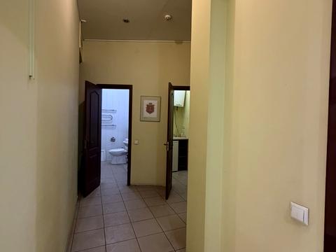 комерційна за адресою Пироговська вул., 19