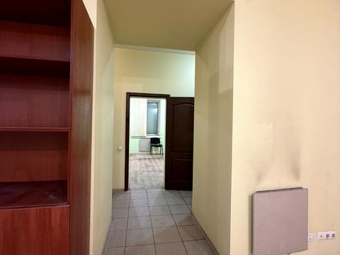 комерційна за адресою Пироговська вул., 19