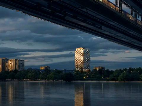 комерційна за адресою Березняківська вул., 29-А