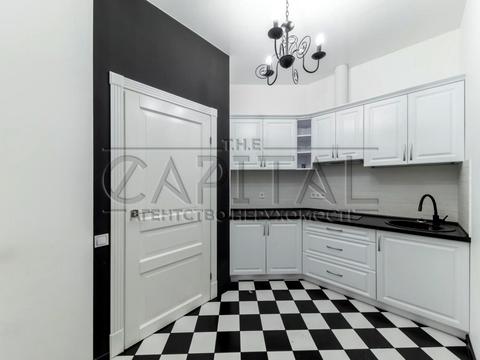 комерційна за адресою Кловський узвіз, 7a