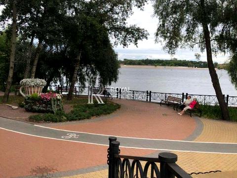 комерційна за адресою Володимира Івасюка просп. (Героїв Сталінграду), 122
