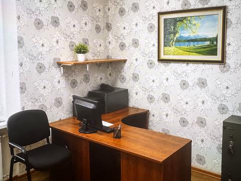 комерційна за адресою Дмитра Яворницького просп. (Карла Маркса), 101-Е