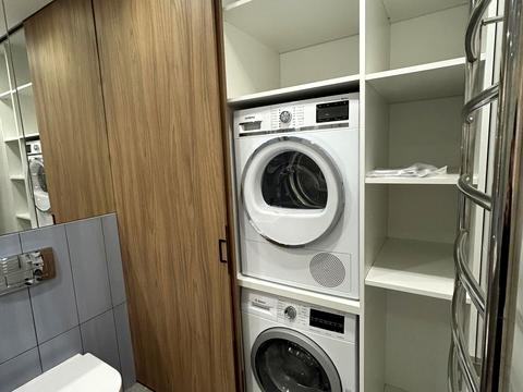 квартира за адресою Салютна вул., (Будинок 02301-02303)
