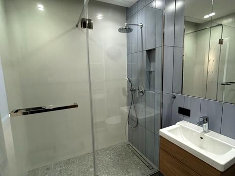 квартира за адресою Салютна вул., (Будинок 02301-02303)